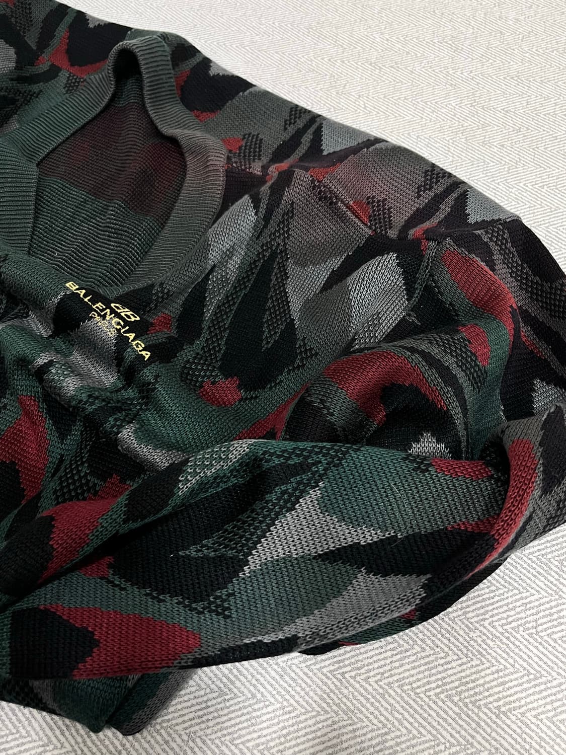 Vintage 발렌시아가 90s 패턴 브이넥 니트 95-100 상품이미지8