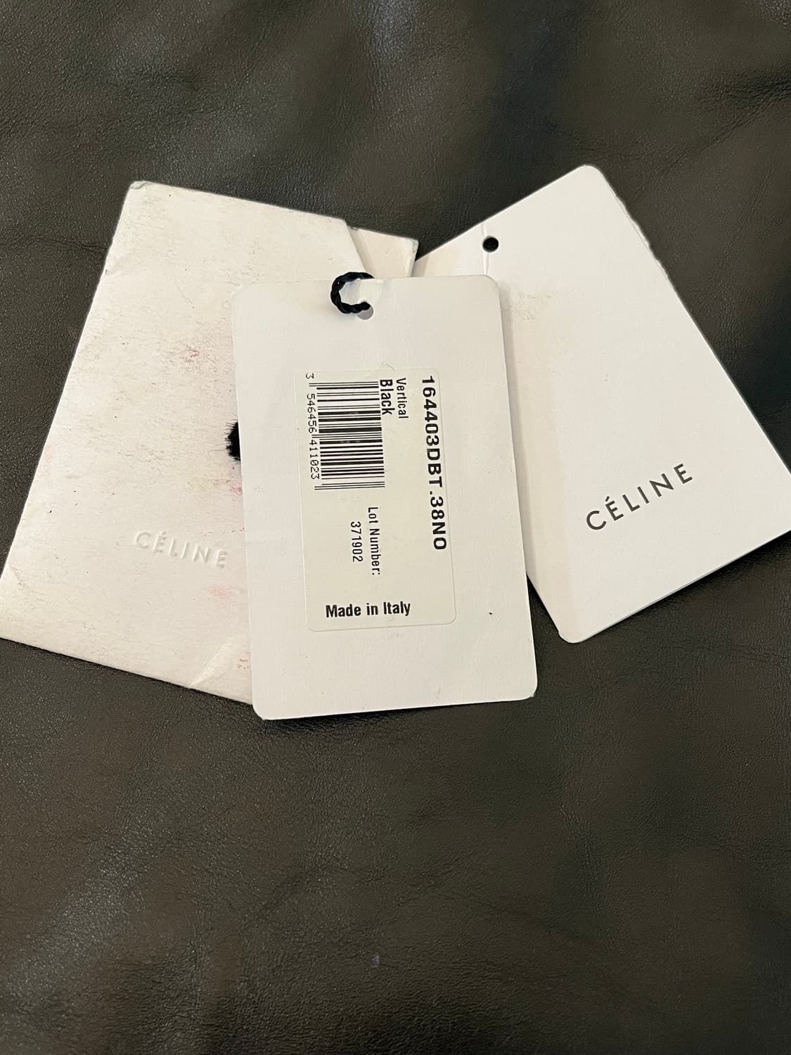 셀린느 버티컬 카바스 블랙 레더 정품  상품이미지6