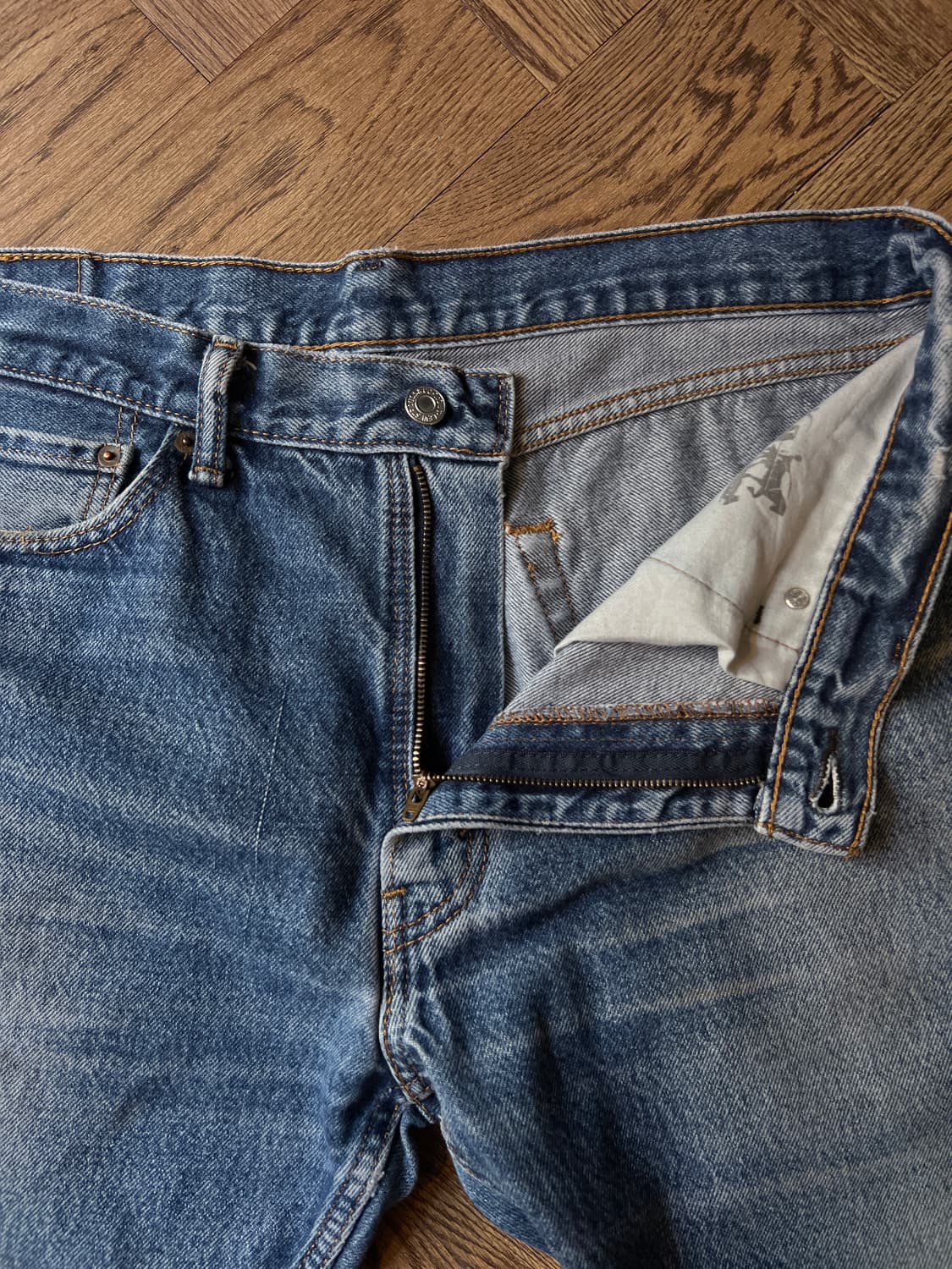 [36]리바이스 505 빈티지 워싱 레귤러 스트레이트핏 데님 팬츠 상품이미지3