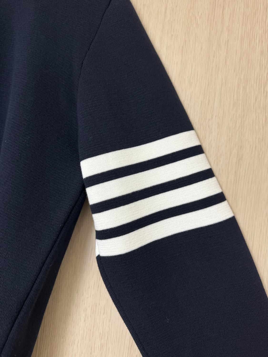 톰브라운 밀라노스티치 니트 3사이즈 네이비 상품이미지2