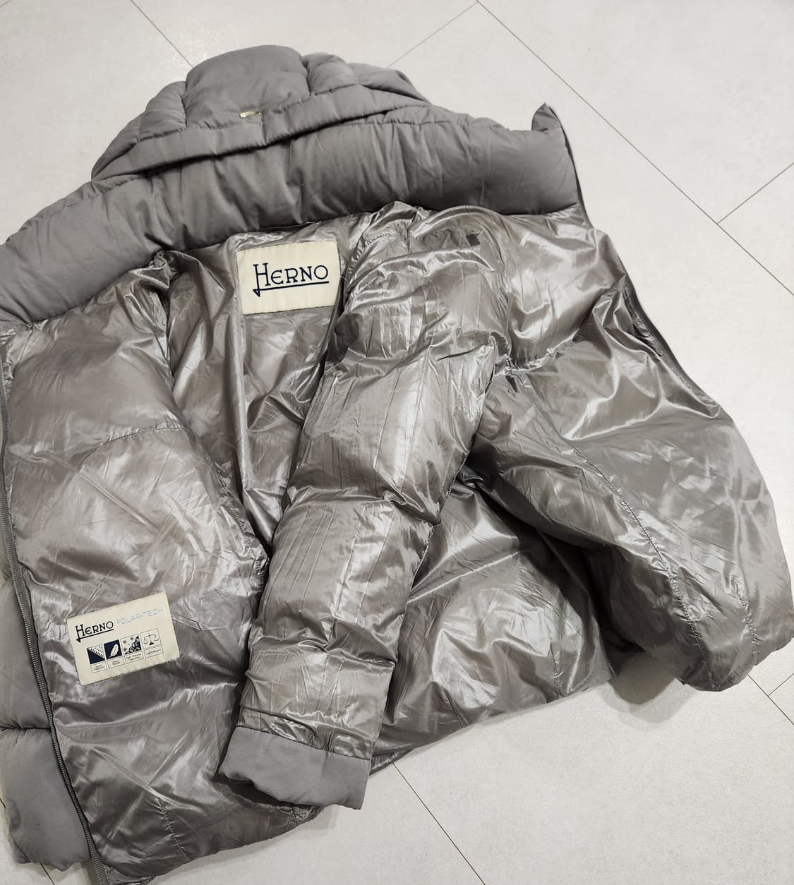 에르노 HERNO 여성 폴라테크후드패딩 상품이미지2