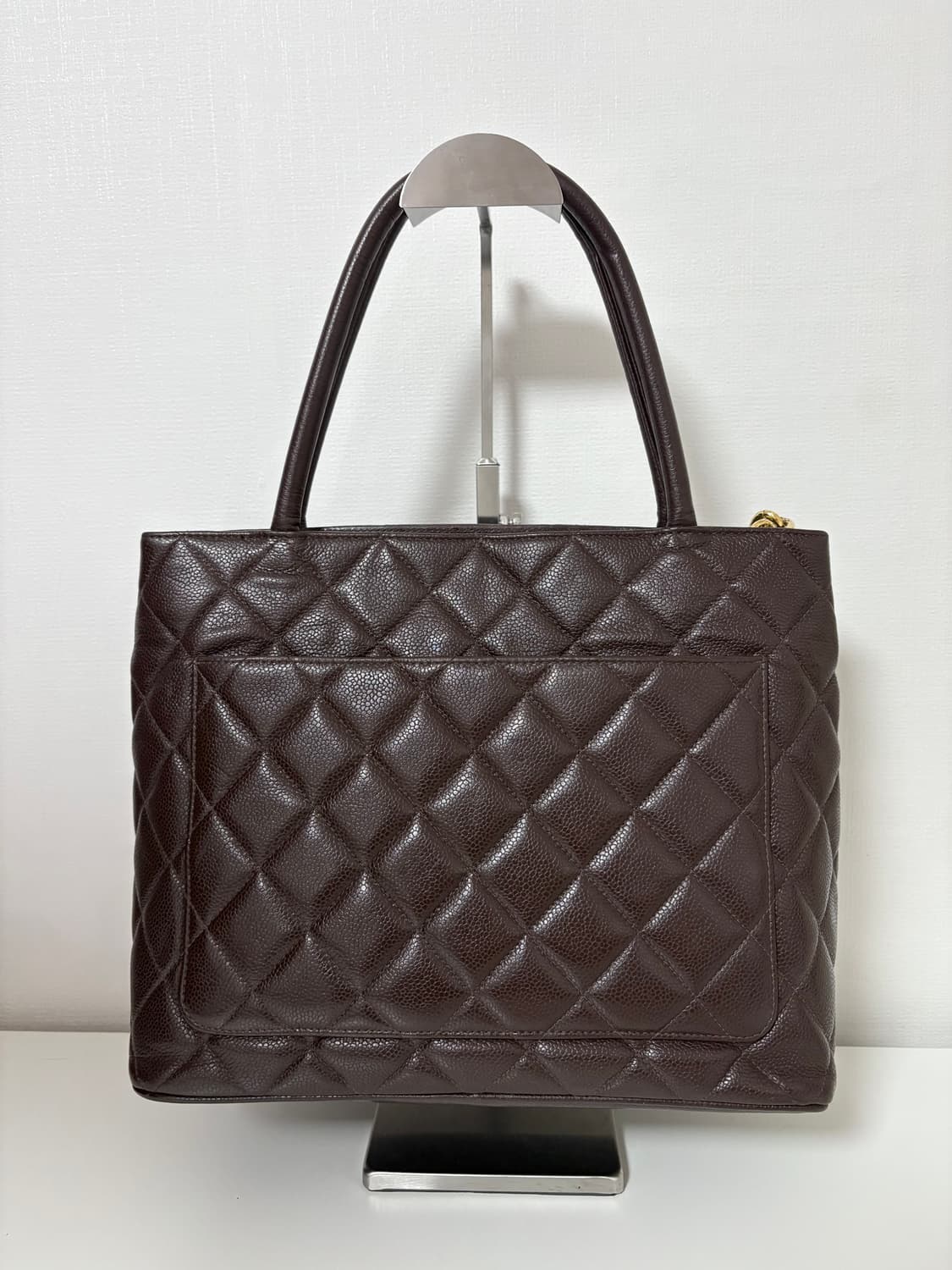 샤넬 메달리온 코인백 브라운 상품이미지6