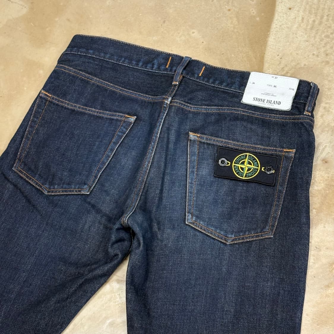 32 스톤아일랜드 SL 핏 데님 팬츠  상품이미지1