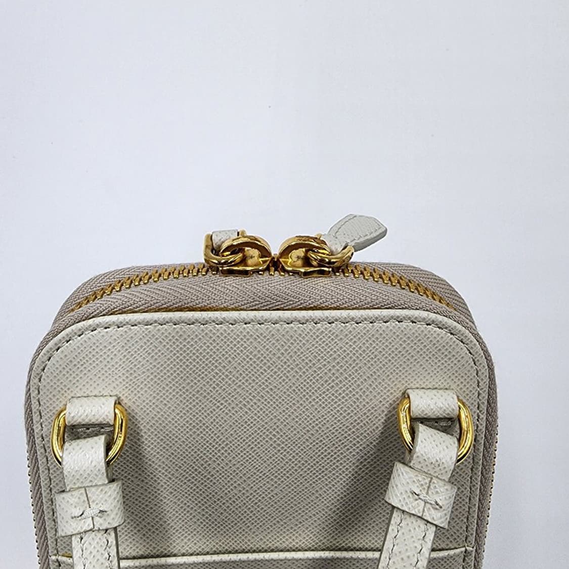 프라다 화이트 사피아노 미니 크로스백 1bp027 상품이미지4