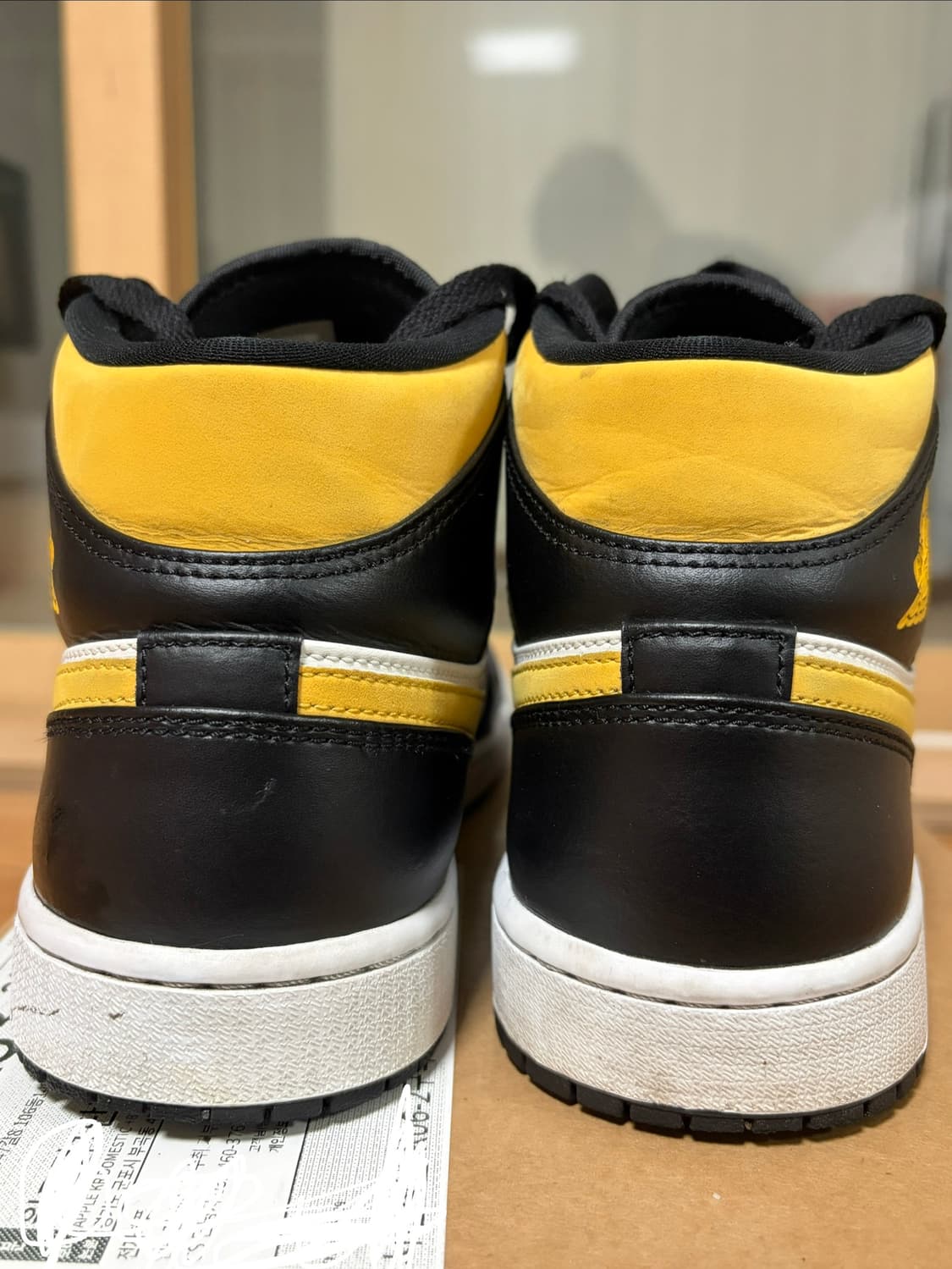 조던 1 미드 폴른 275 상품이미지4