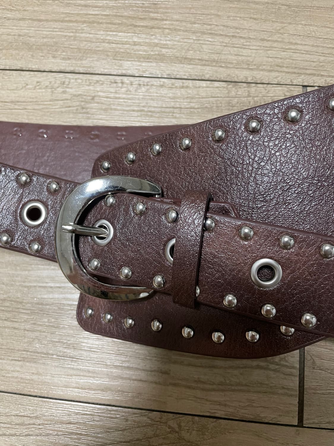 스터드 레더벨트 브라운 상품이미지2