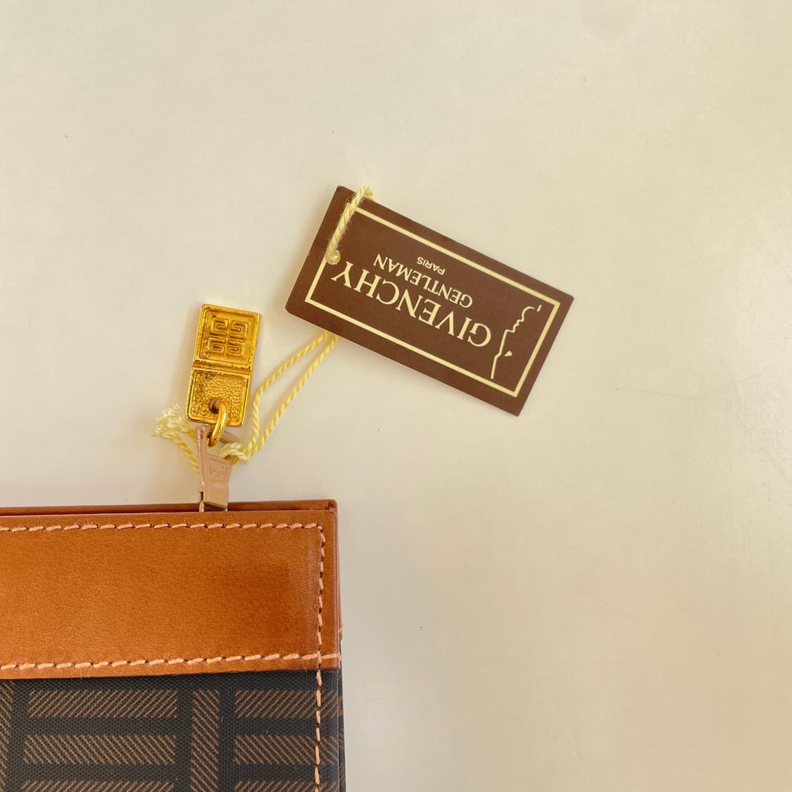 지방시 클러치백 새상품 상품이미지4