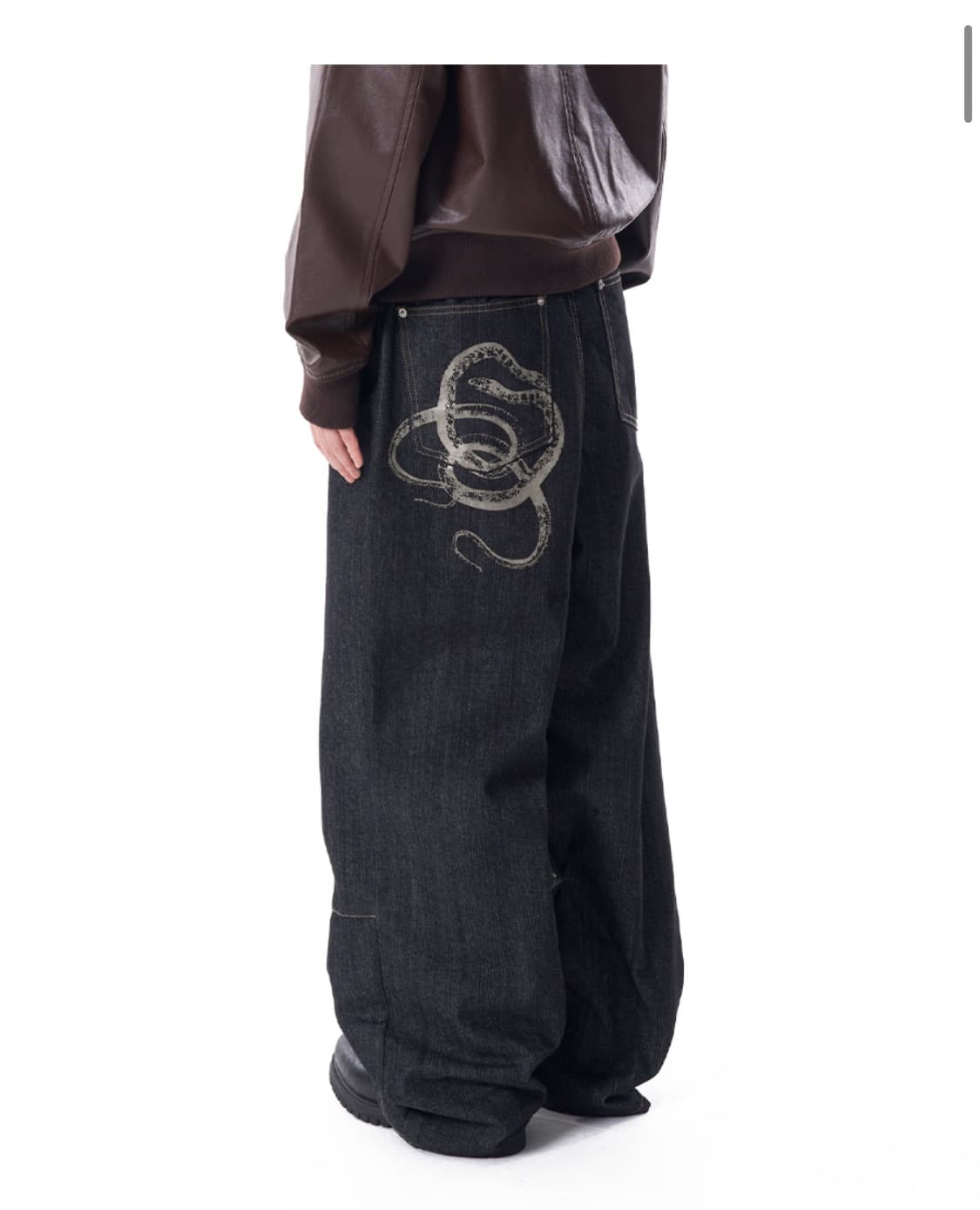 아캄 Snake Printed Denim Pants (Black) 상품이미지1