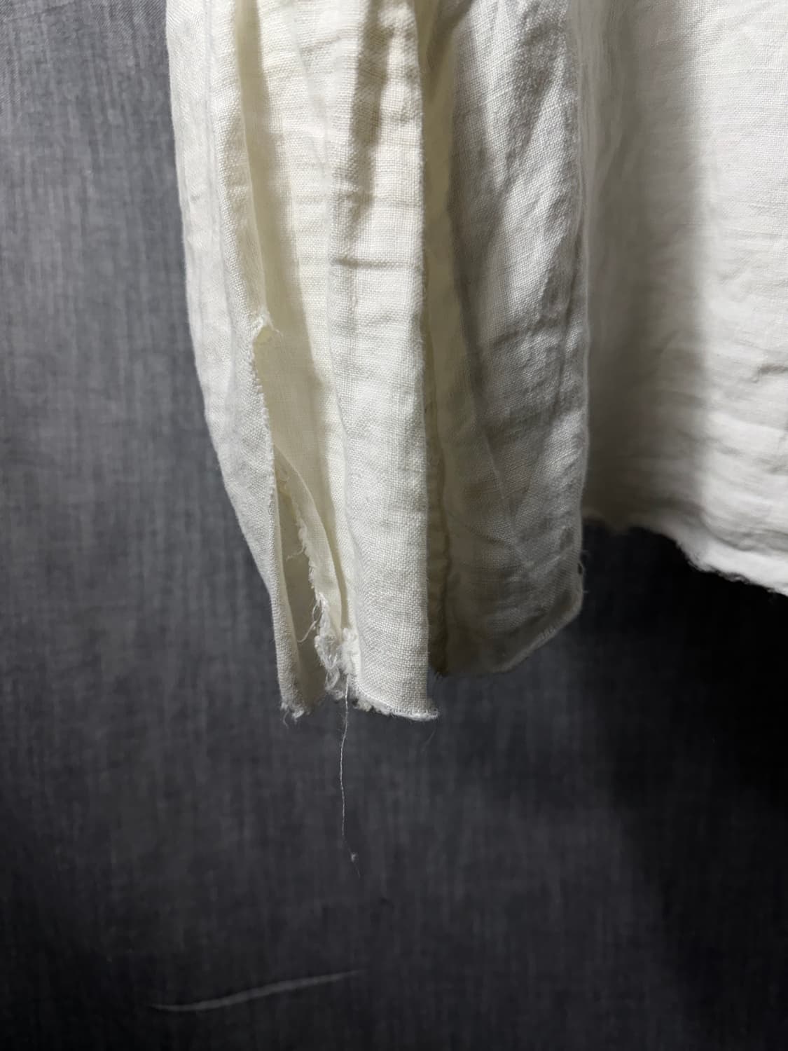 엘레나 도슨 컷오프 오픈넥 티셔츠 상품이미지7