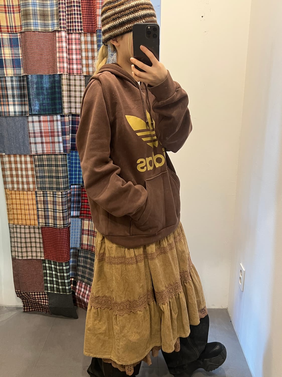 아디다스 빅로고 브라운 후드티 상품이미지1