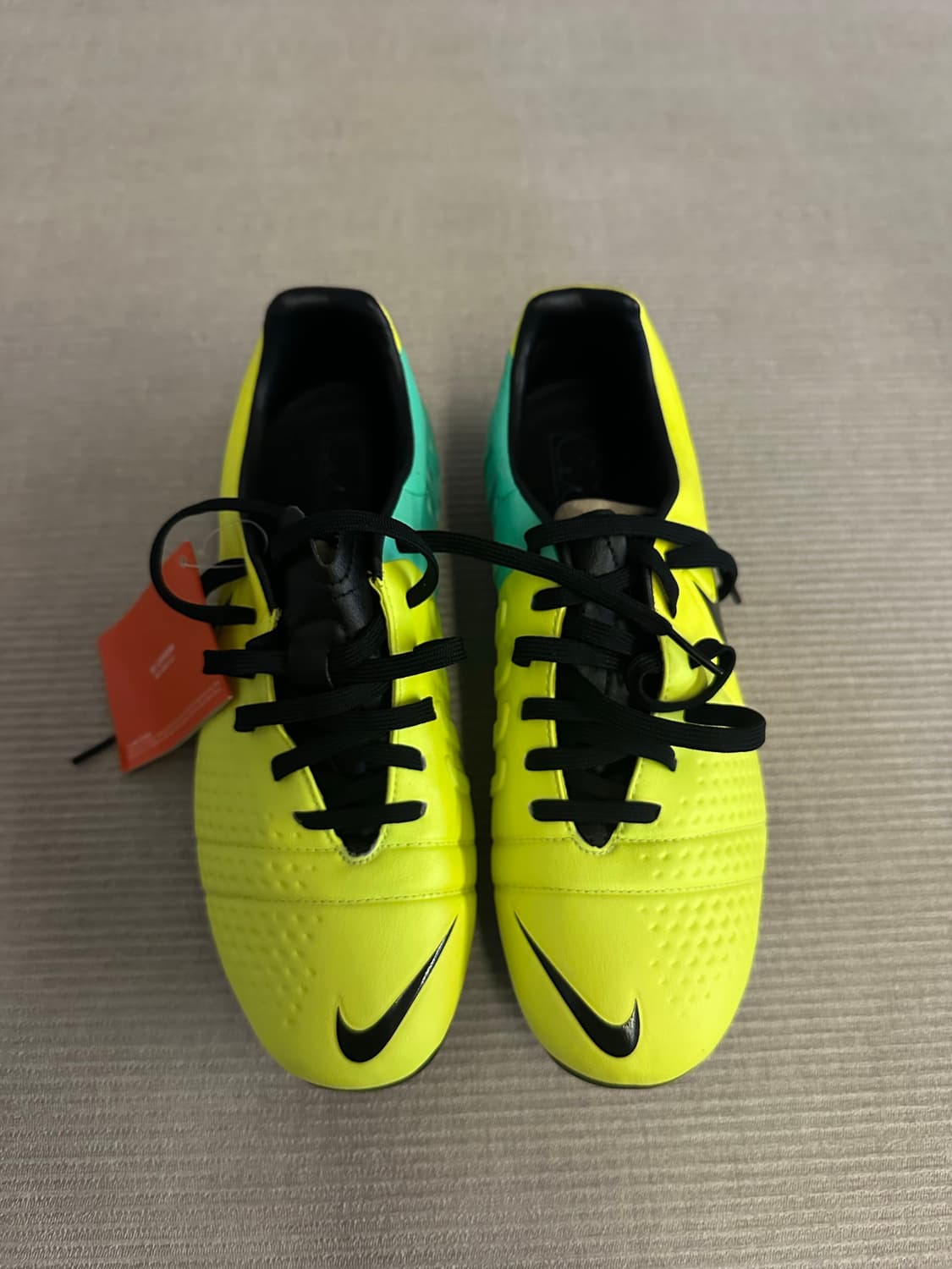 새재품) 나이키 ctr360 축구화 255 형광/민트 상품이미지4