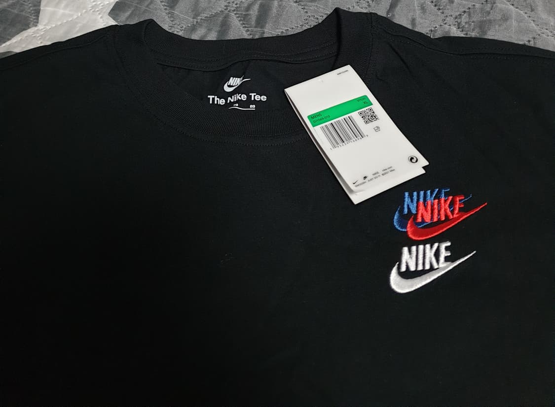 나이키 에센셜 푸츄라 멀티스우시 반팔티 (XL) DJ1569-010 상품이미지2