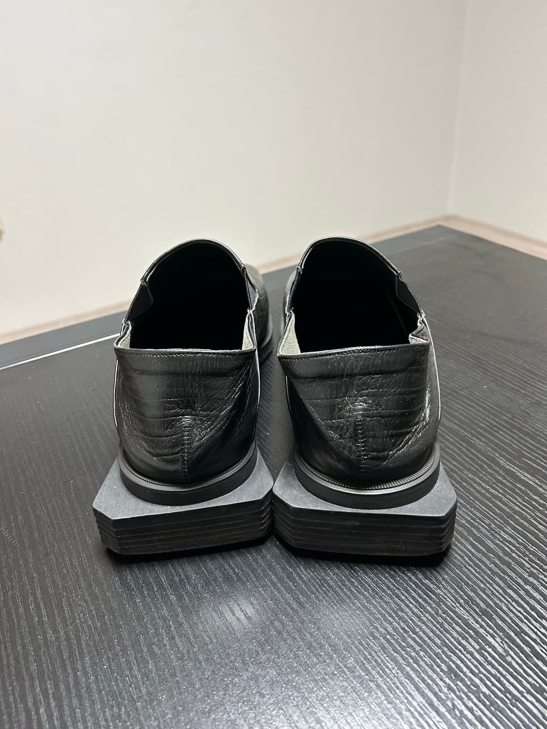 네거티브쓰리 플리츠로퍼 상품이미지4