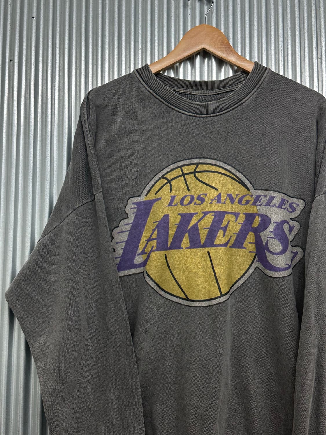 [XL~2XL] NBA 레이커스 23번 피그먼트 스웨트셔츠 오버핏 상품이미지3
