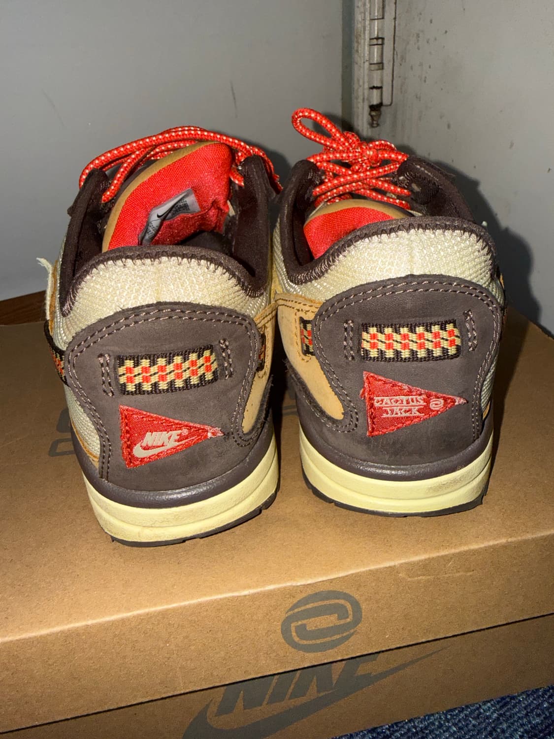 나이키 x 트레비스 스캇 에어맥스1 캑터스 브라운 265 상품이미지5