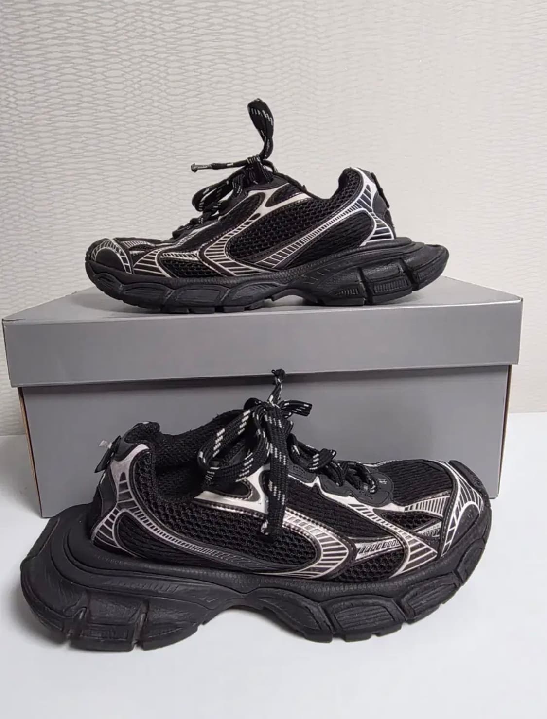 발렌시아가 3xl 41사이즈 풀박스 새상품급  급처  상품이미지1