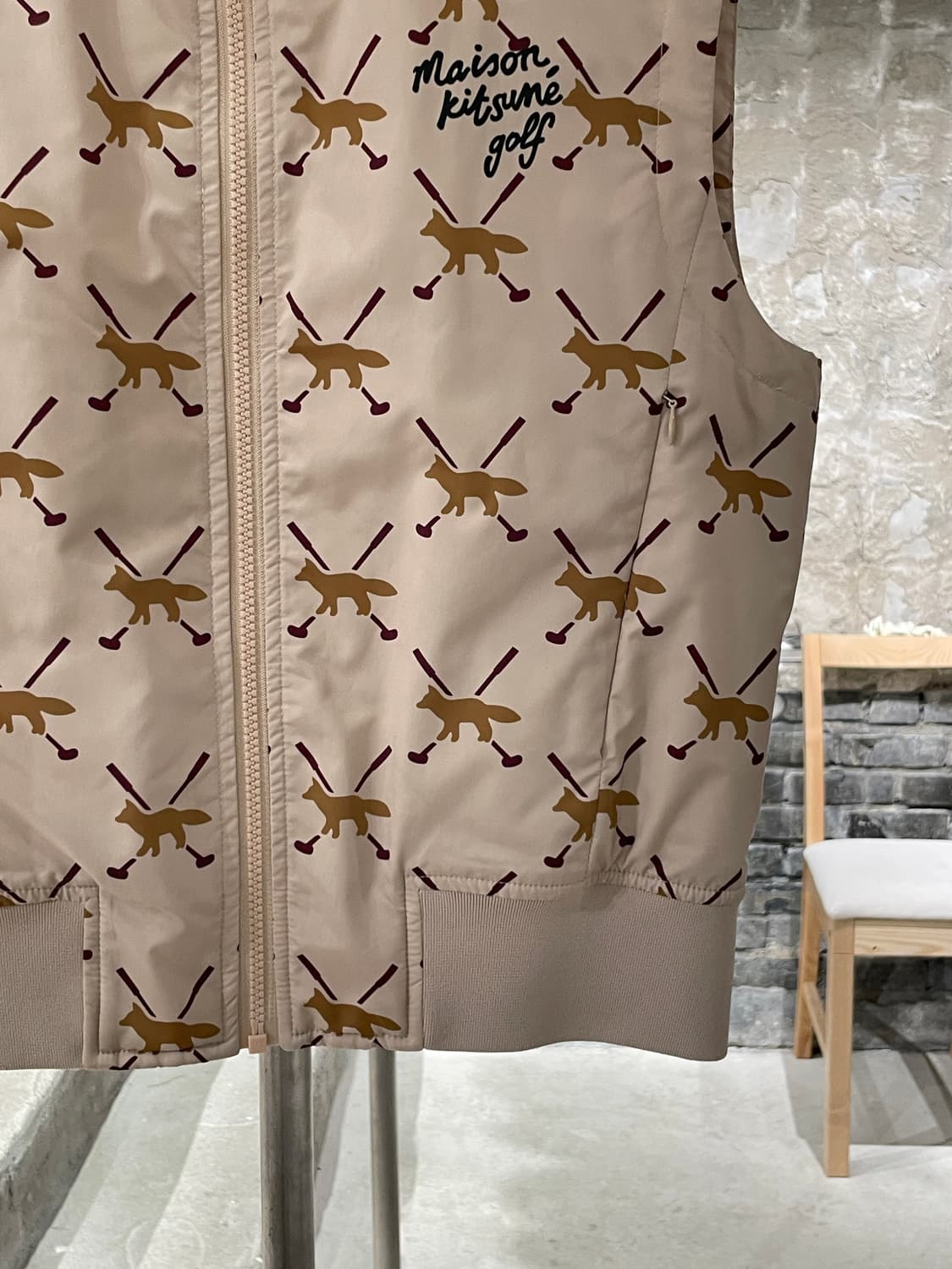 메종 키츠네 골프 베이지 폭스 패턴 폴리에스텔 베스트 상품이미지5