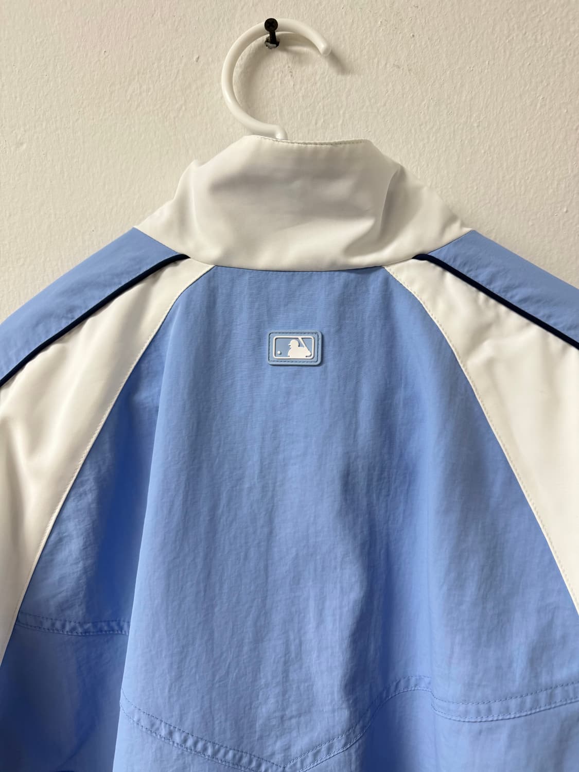 XS사이즈 여성 MLB 씸볼 바람막이  상품이미지7