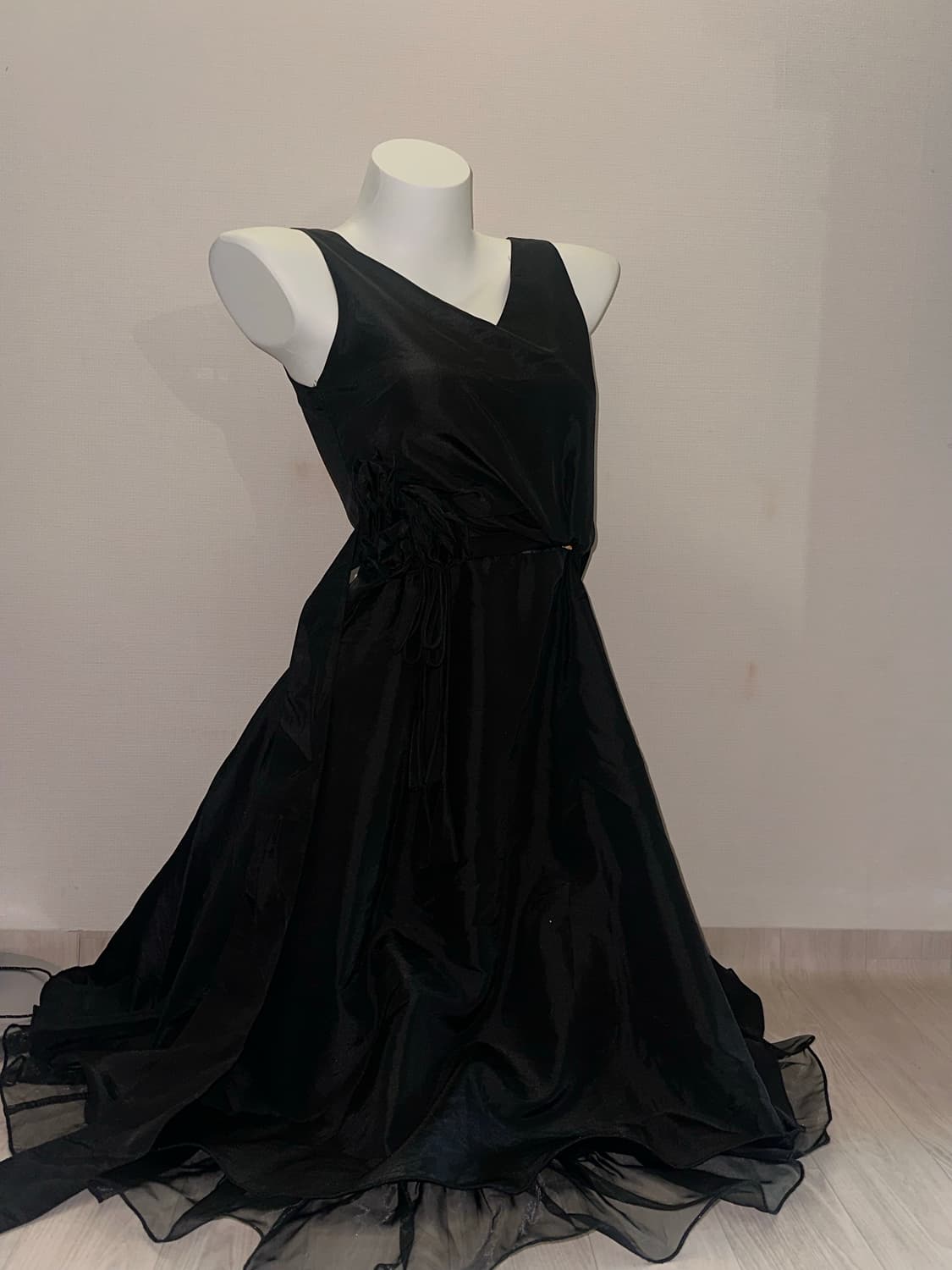 빈티지 블랙 로즈 코사지 슬리브리스 롱 미디 원피스 상품이미지4