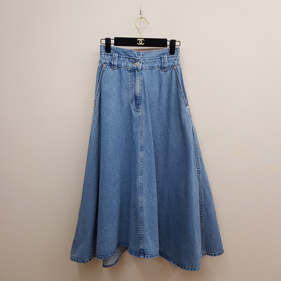 한섬 시스템 SYSTEM 2023 데님 플레어 롱 스커트 61-90사이즈 상품이미지2