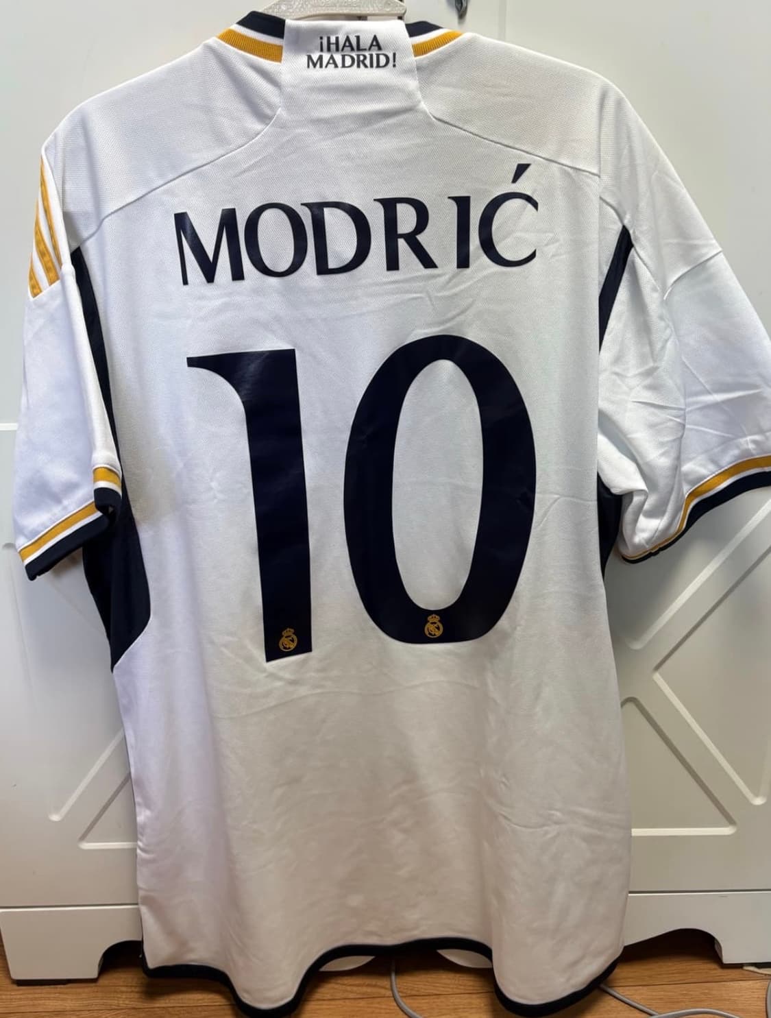 23-24 레알 마드리드 모드리치 유니폼 상품이미지2