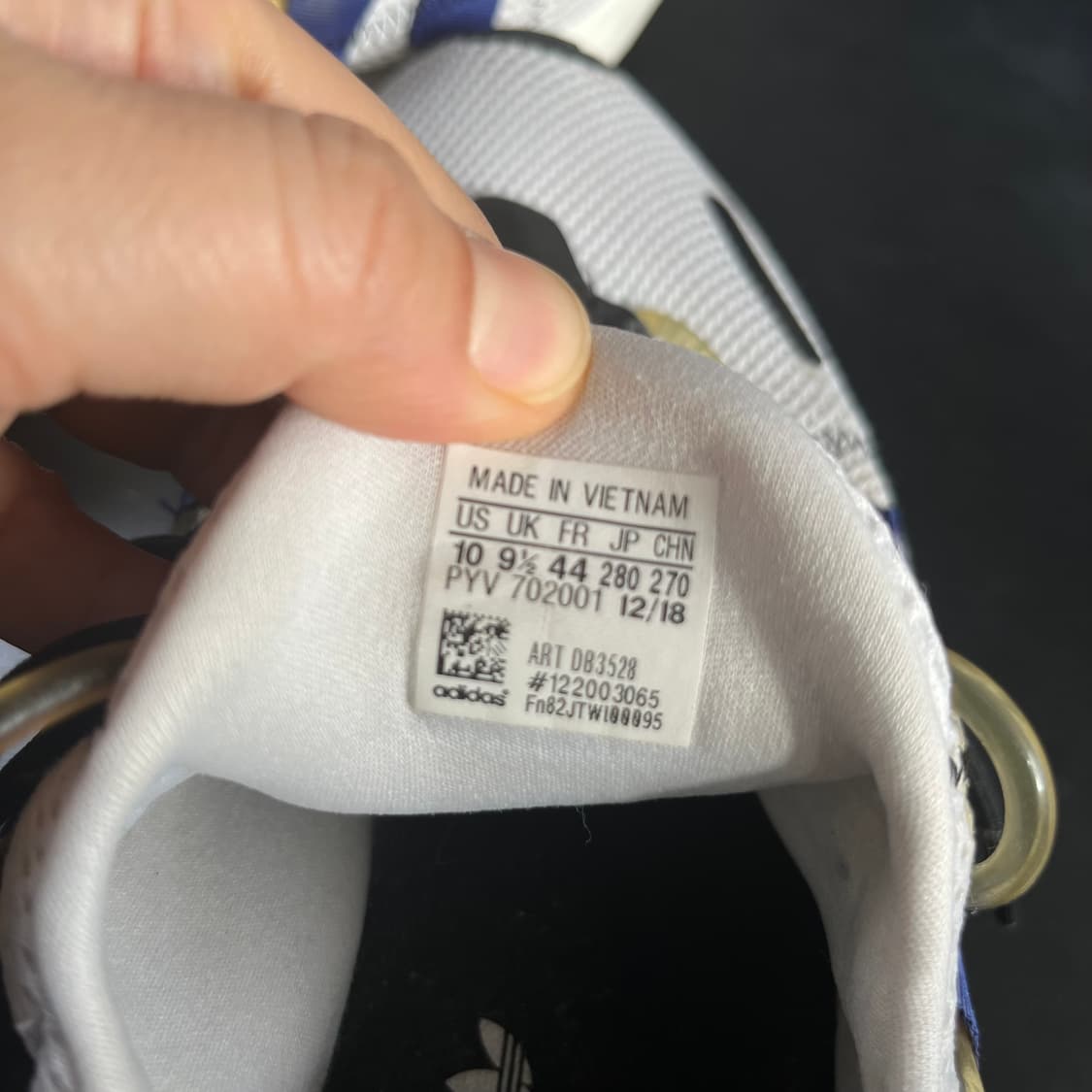 아디다스 오즈위고 트레킹화 us10 상품이미지5