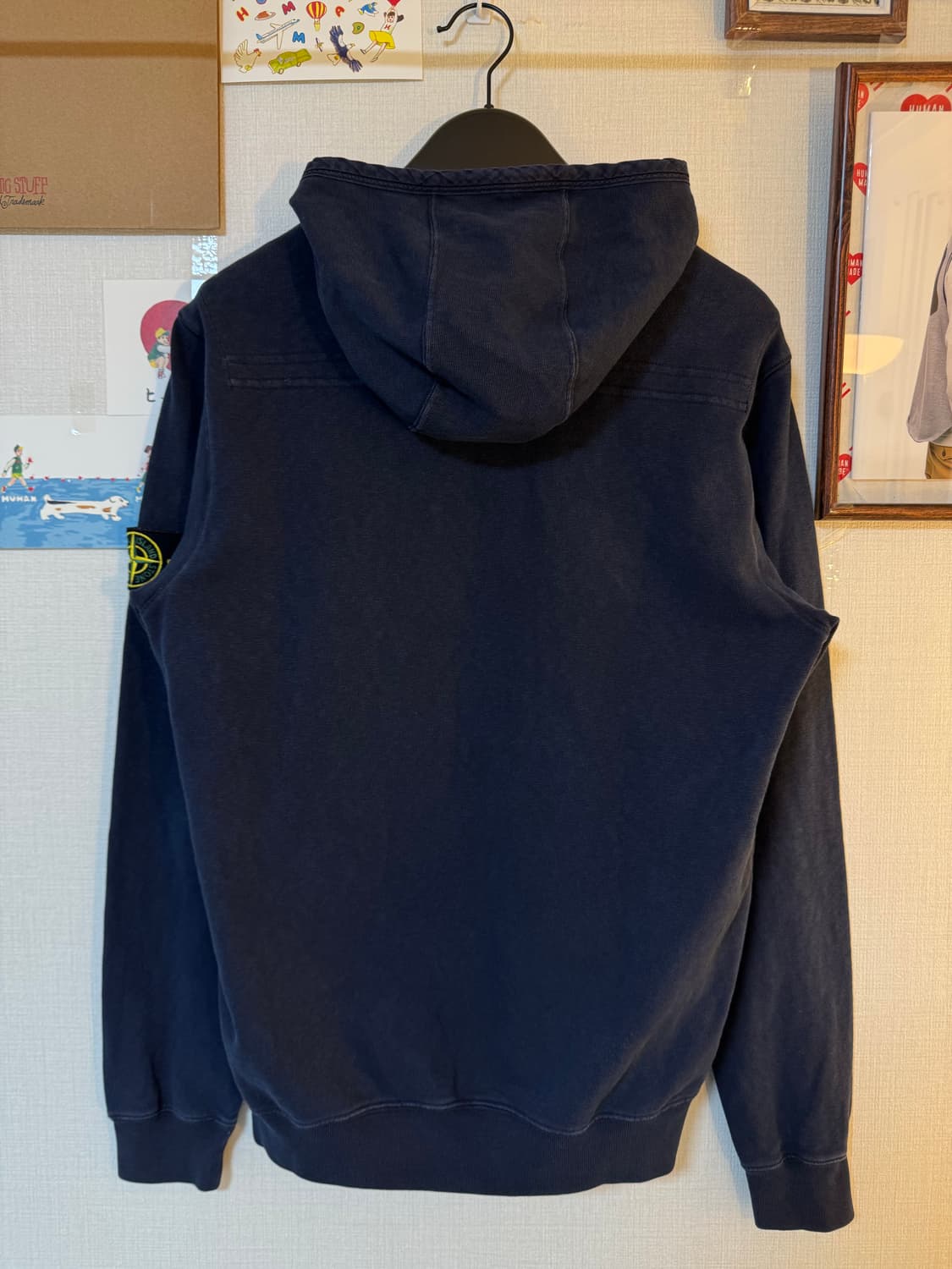 [M]스톤 아일랜드 네이비 와펜 코튼 후드티 상품이미지3