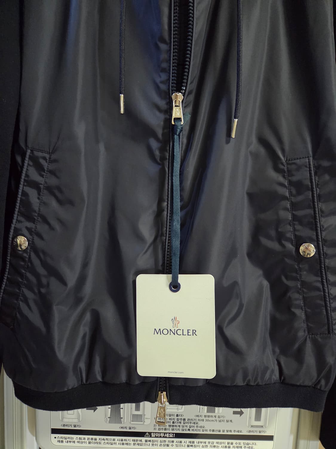 [정품/새상품급] 몽클레어 니트 가디건 다크네이비 상품이미지3