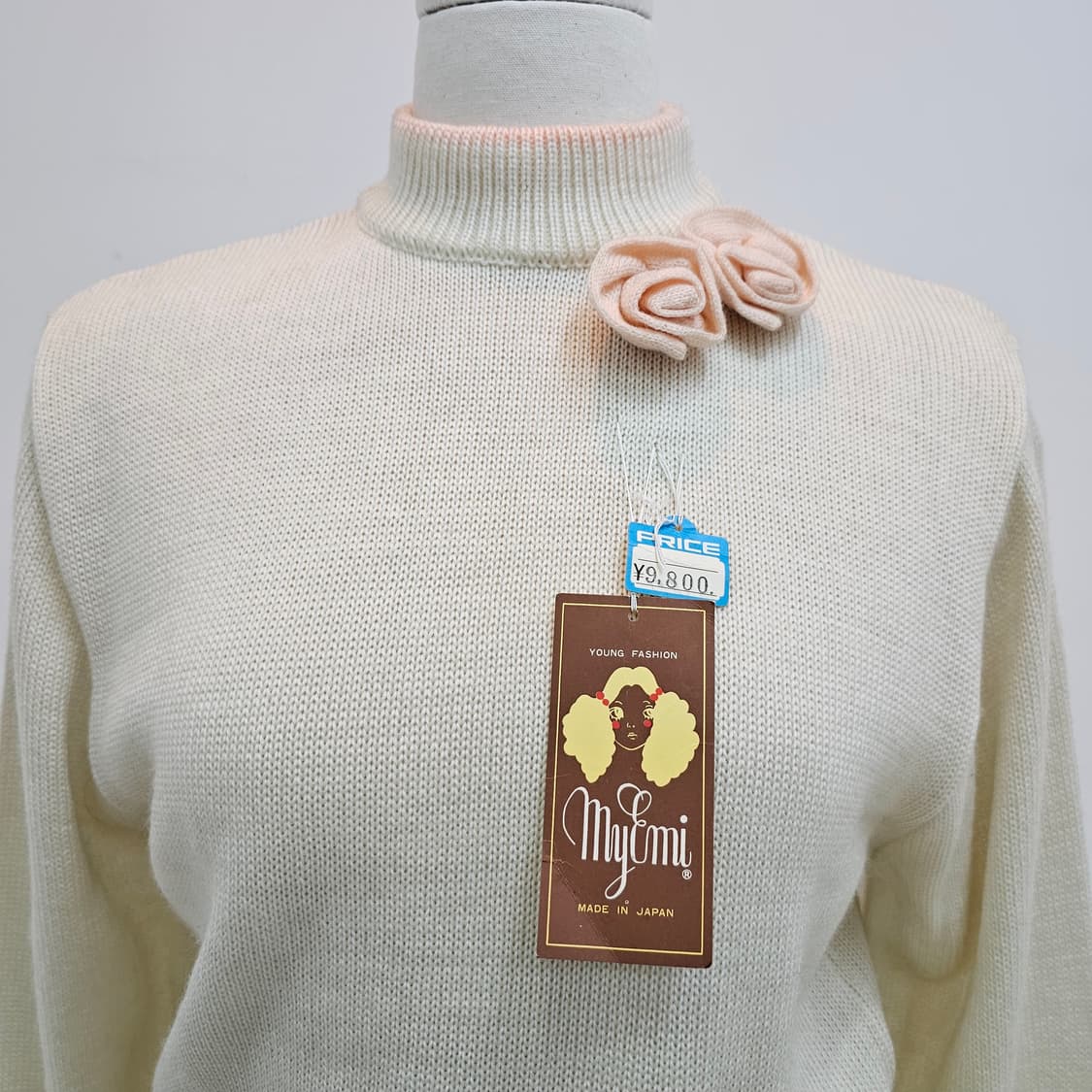 플라워 코사지 프릴 터틀넥 니트  상품이미지2