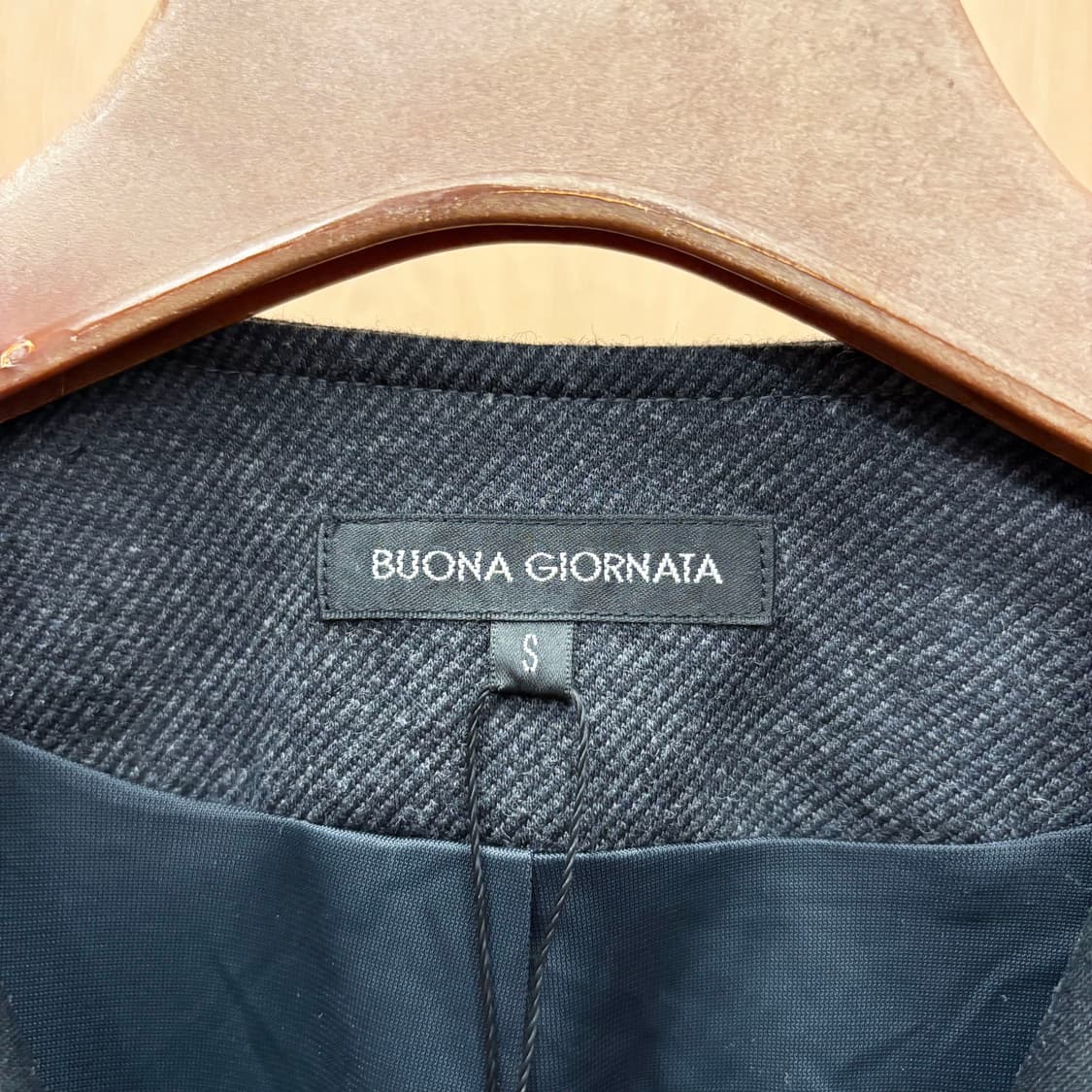 JPN 슬림핏 라이더 자켓 언밸런스 사선 지퍼 클로징 포켓 디테일 차콜 상품이미지7