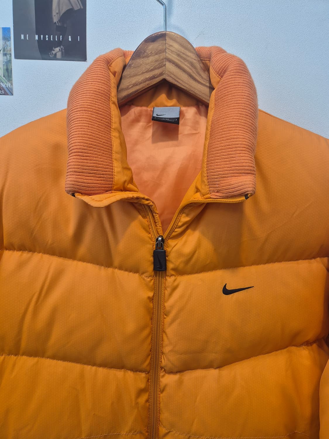 나이키 오렌지색 패딩 점퍼입니다
사이즈는 95(M) 상품이미지2