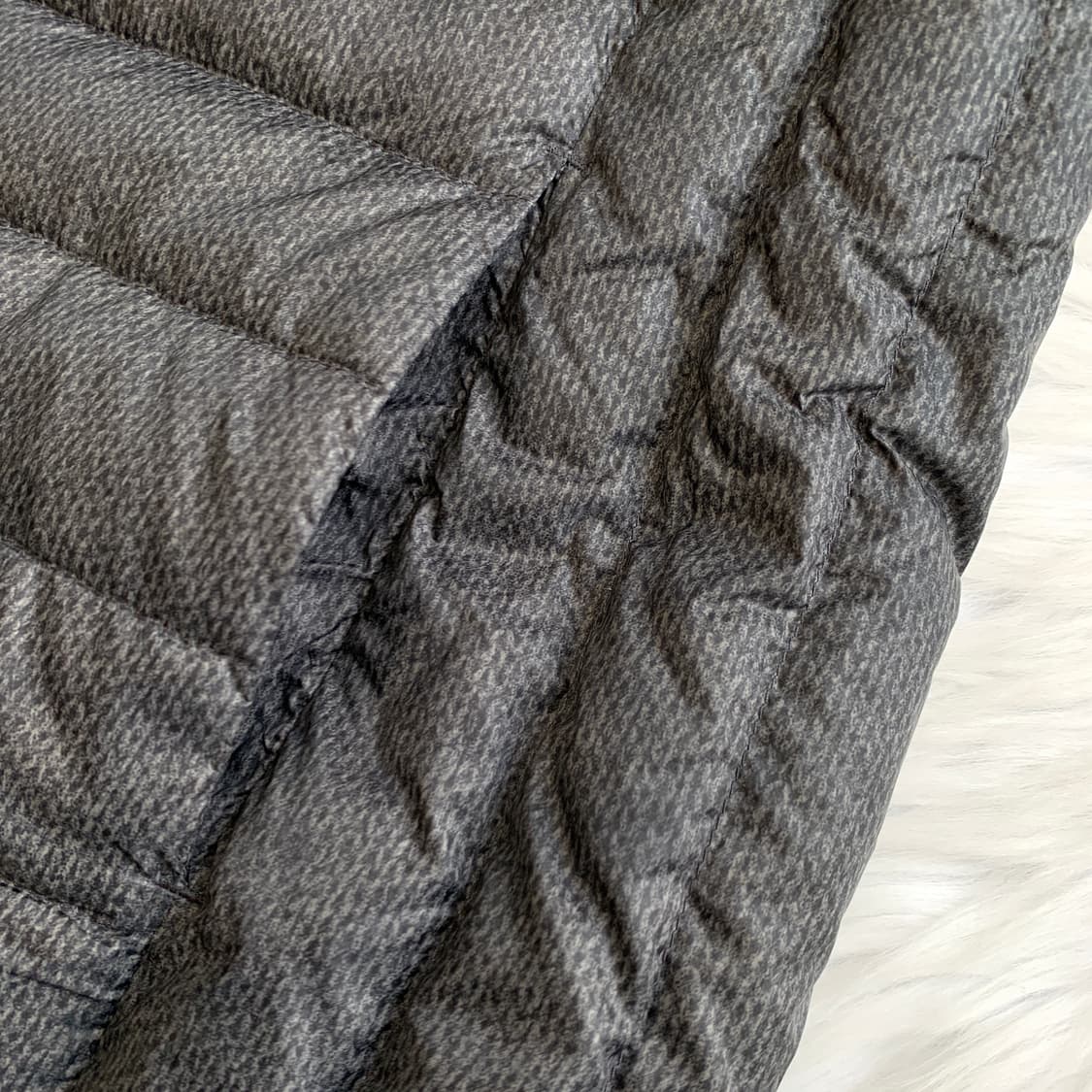 차콜 스카시 니트 패턴 구스다운 경량 패딩 1747 상품이미지5