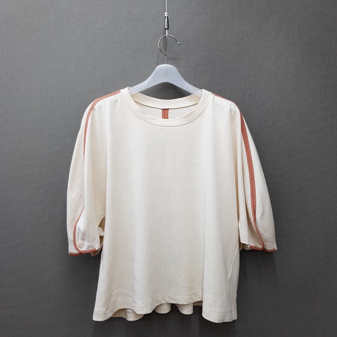 한섬 시스템 SYSTEM 라인 포인트 반팔 티셔츠  F사이즈 상품이미지1