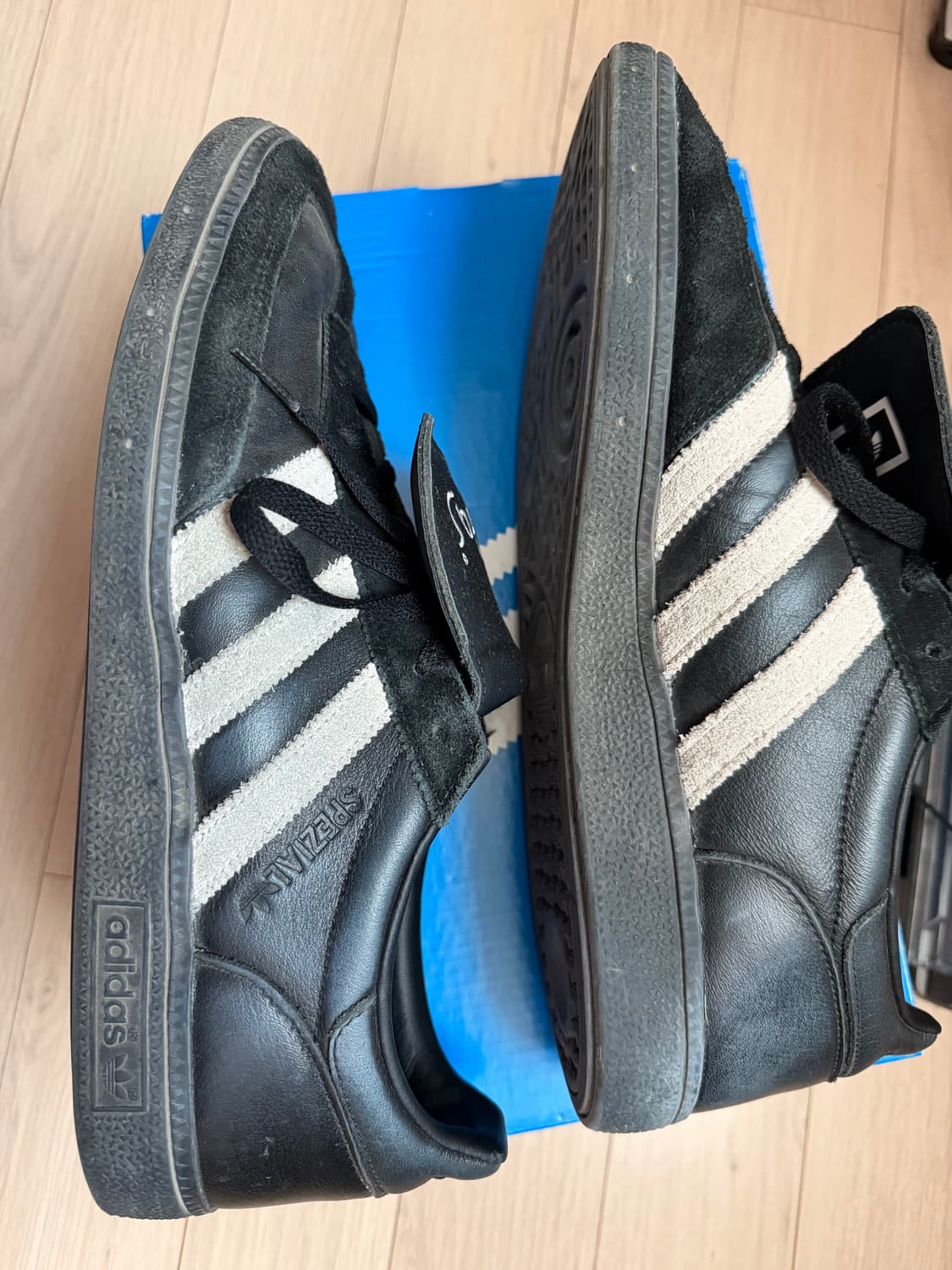 아디다스 스페지알 핸드볼 코어 블랙 클라우드 화이트 상품이미지2