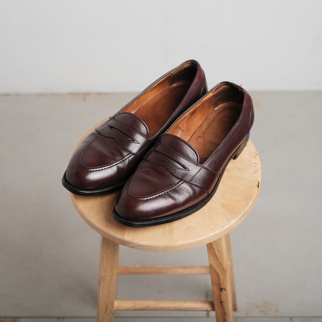 알든 버건디 683 10E 사이즈 버건디 카프 풀스트랩 페니로퍼 상품이미지3