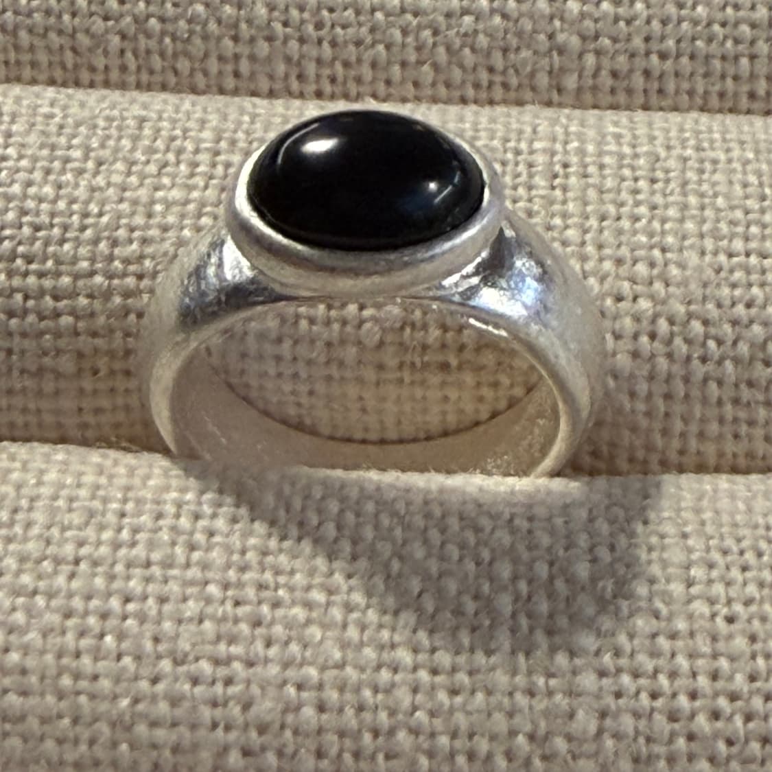 새상품 여성 신주 블랙 중앙원석 반지  상품이미지2