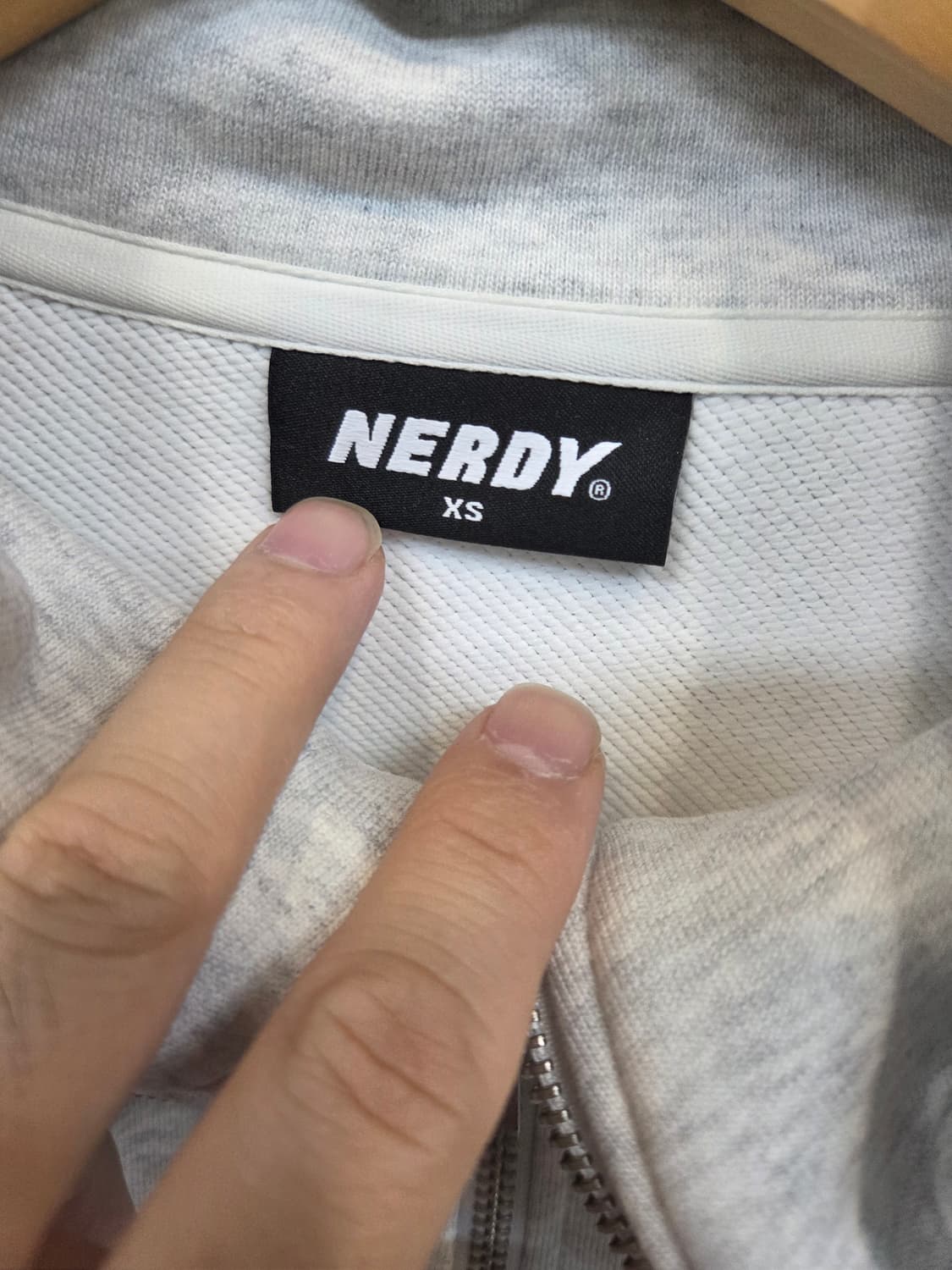 널디 수플레 크롭 하이넥 맨투맨 xs 상품이미지3