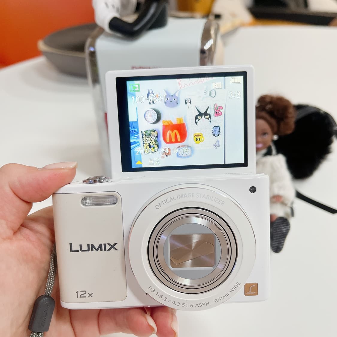 셀카 여신 완성! 플립 액정&와이파이, 파나소닉 LUMIX SZ10 상품이미지6