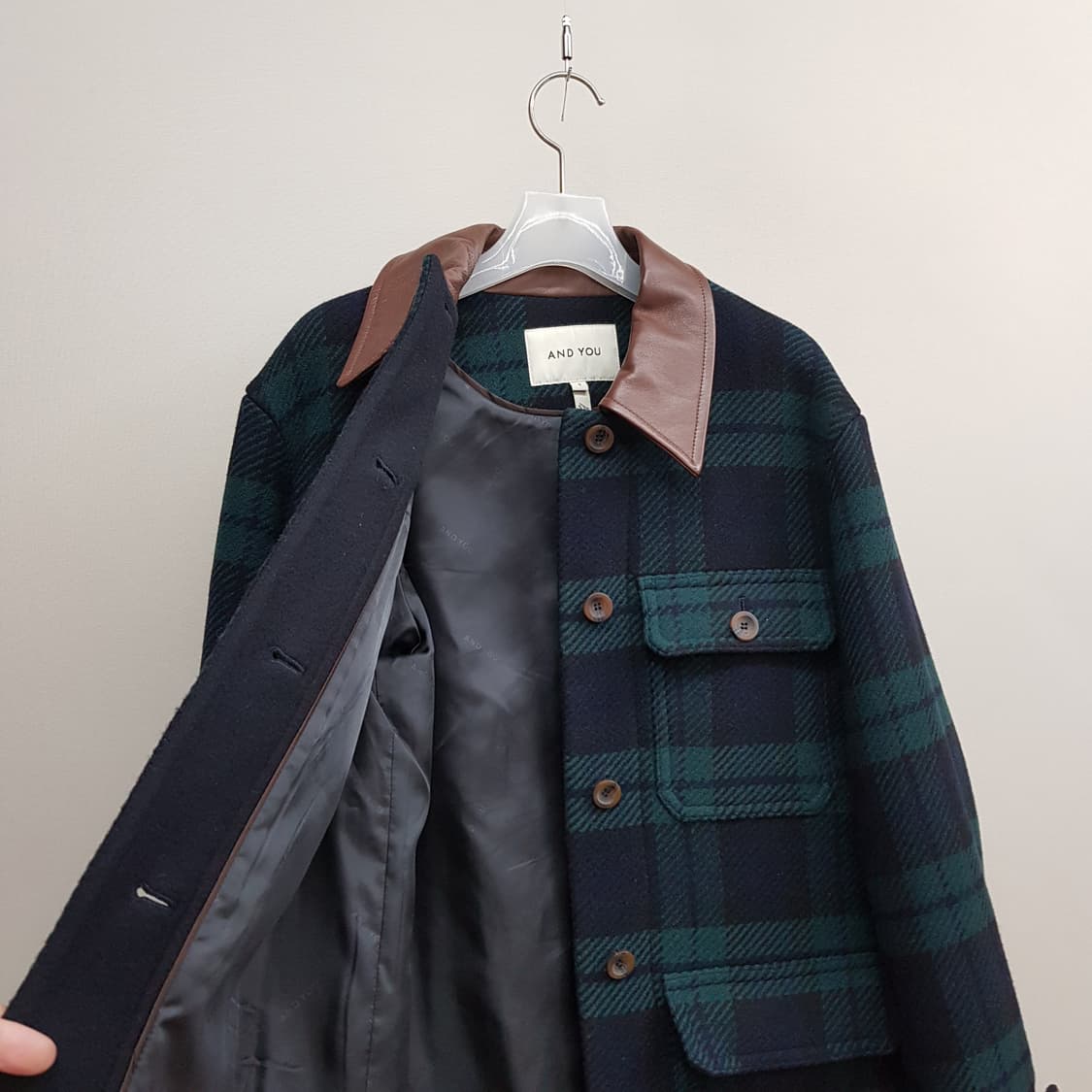 앤유 2023 미테 레더 카라 버튼업 울자켓 1사이즈 상품이미지6