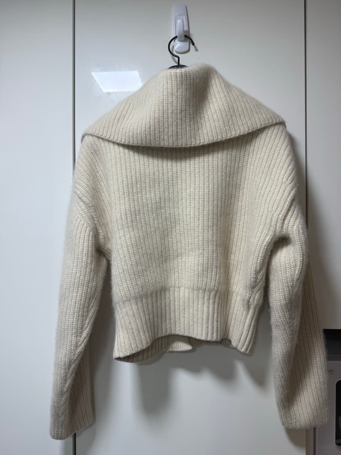 Blossom h 블러썸 에이치 리버시블 니트 상품이미지3