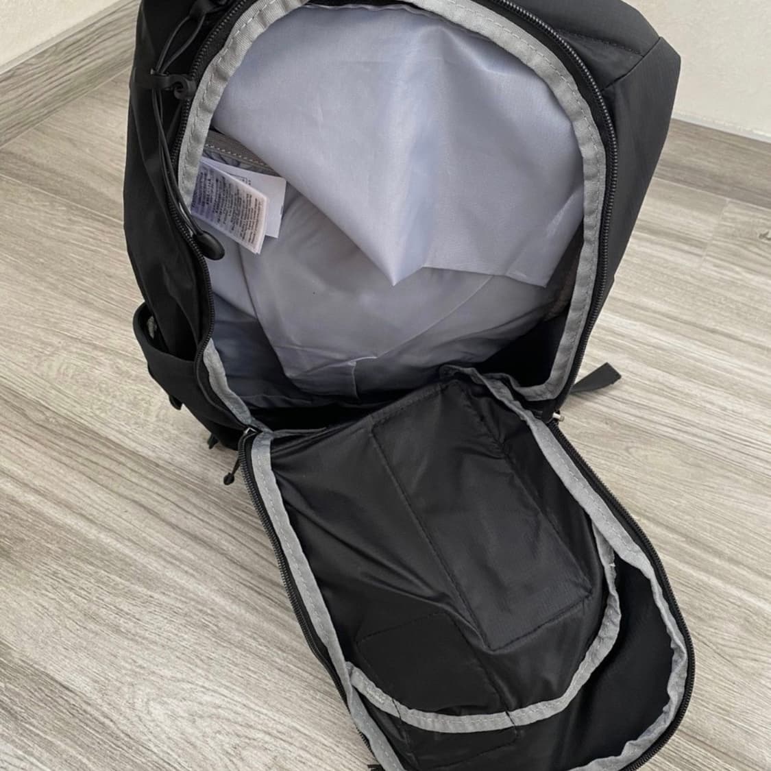 살로몬 mm6 백팩 블랙 상품이미지6