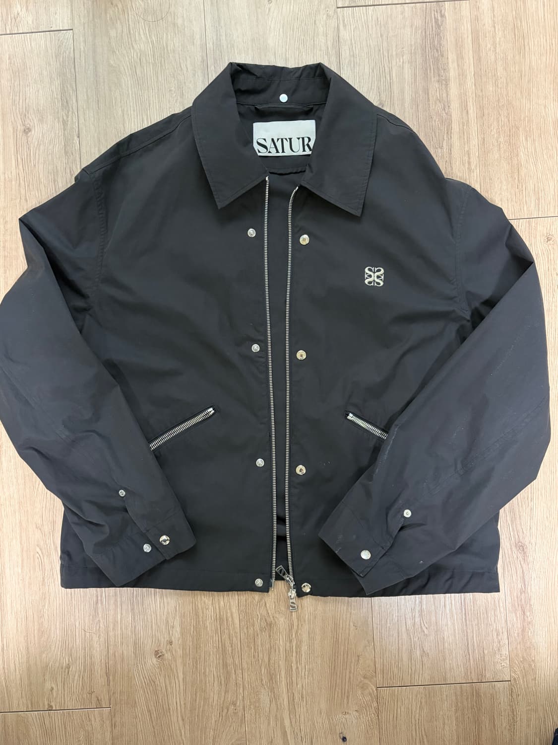 세터 테오 스냅 코치 자켓 파이럿 블랙 상품이미지1