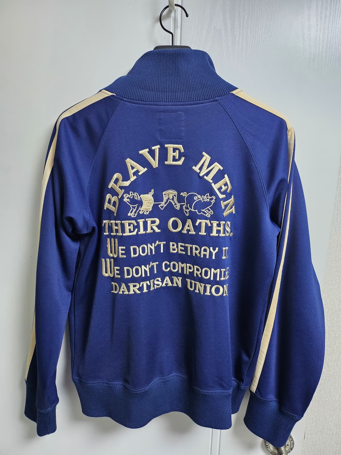 스튜디오다치산 트랙져지 상품이미지3