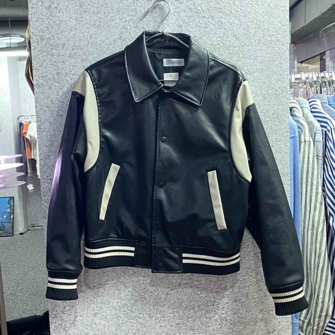 파르티멘토 미니멀 투톤 버튼 레더 자켓 B4421 상품이미지2