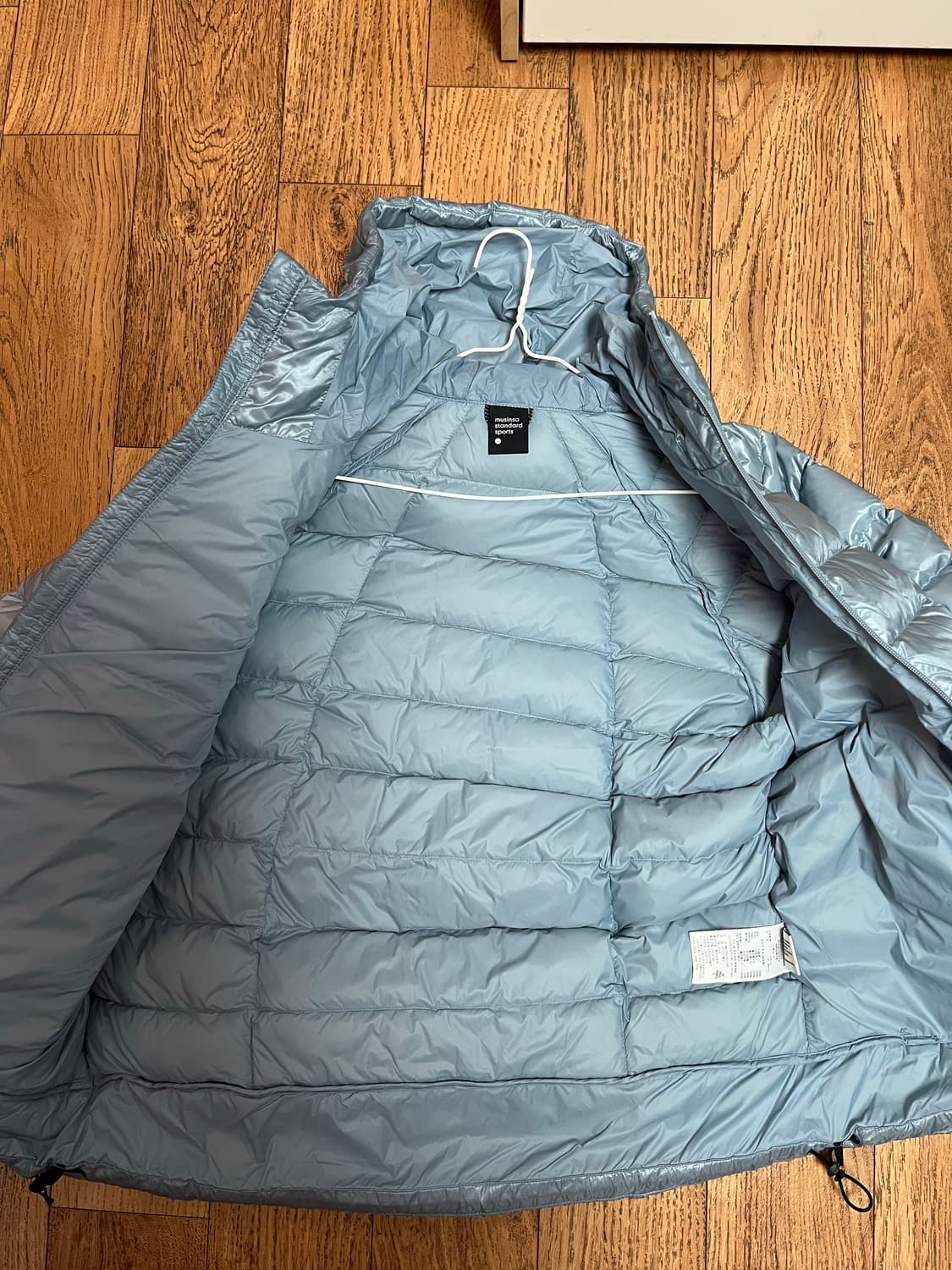 무신사스탠다드 경량 패딩 아이언라이트 다운 자켓 상품이미지4