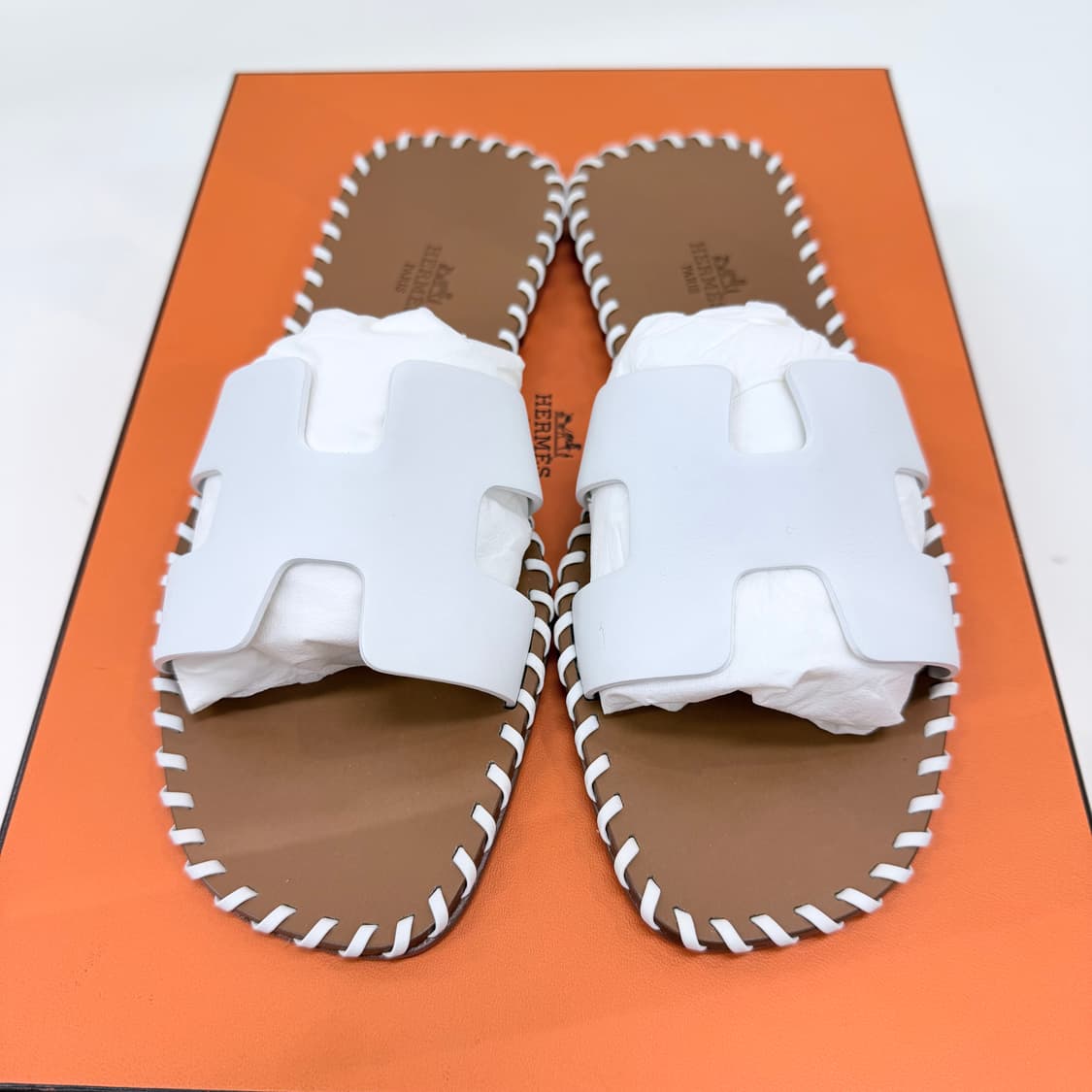 [미사용/240] 에르메스 이즈미르 화이트 스티치 샌들 슬리퍼 화이트 상품이미지6