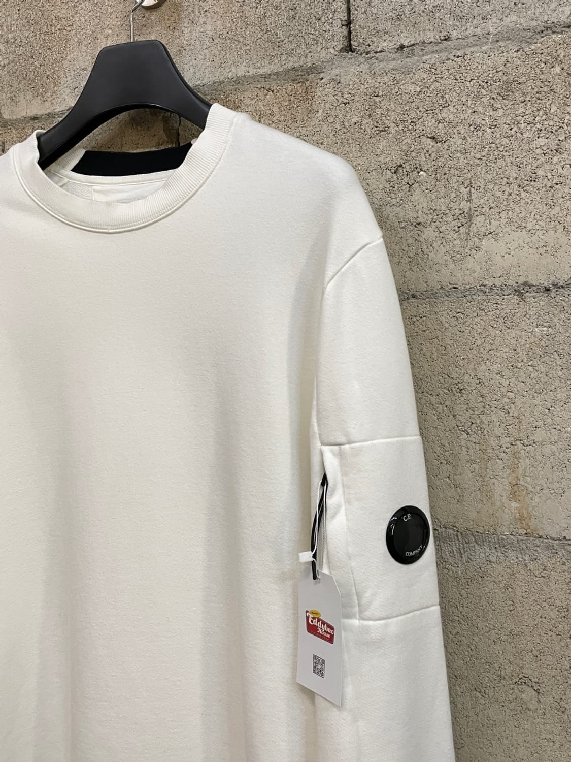 CP 씨피 컴퍼니 렌즈 맨투맨 상품이미지2