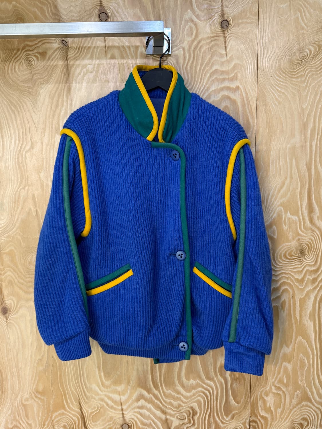 Gerulan Sporuti 90s 니티드 버튼 자켓 상품이미지1