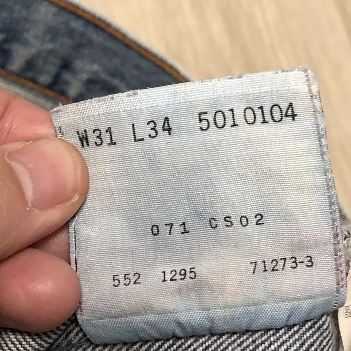 (28) 90's 리바이스 501 미국제 스트레이트핏 워시드 연청 데님 상품이미지5