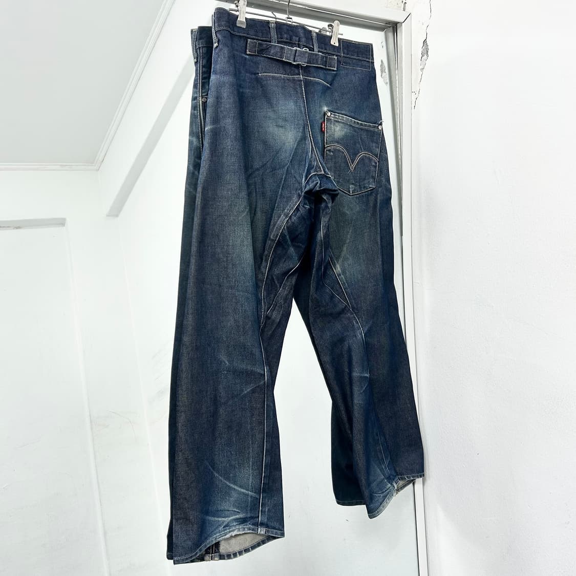 리바이스 엔지니어드 신치백 데님 팬츠 상품이미지4